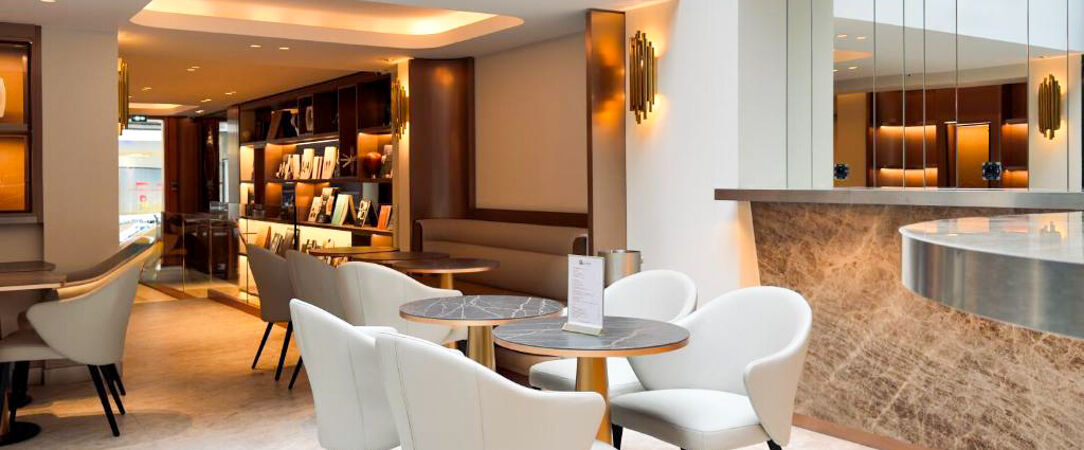 Hôtel Perpetual Elysée Montaigne ★★★★ - Une adresse intime et raffinée au cœur du 8e arrondissement de Paris. - Paris, France