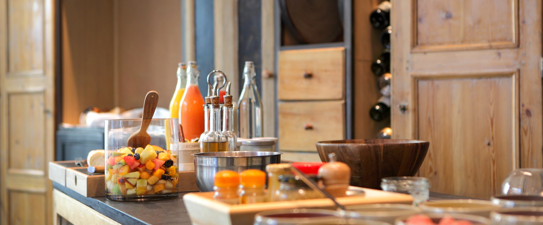 Hidden Hotel ★★★★ - Trésor caché, cocooning exquis, expérience rare à proimité de l’Arc de Triomphe. - Paris, France