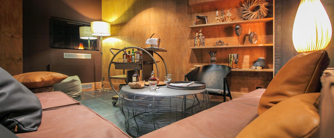 Hidden Hotel ★★★★ - Trésor caché, cocooning exquis, expérience rare à proximité de l’Arc de Triomphe. - Paris, France