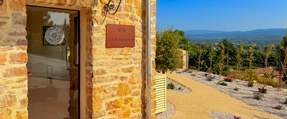 Domaine de la Font des Pères - Chambres avec vue sur les vignes dans le sud de la France. - Var, France