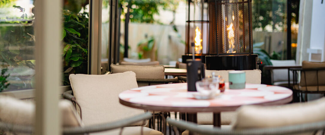 Emerald Hotel Athens - Un Boutique-hôtel intimiste et restauré à Athènes, entre héritage architectural et douceur contemporaine. - Athènes, Grèce