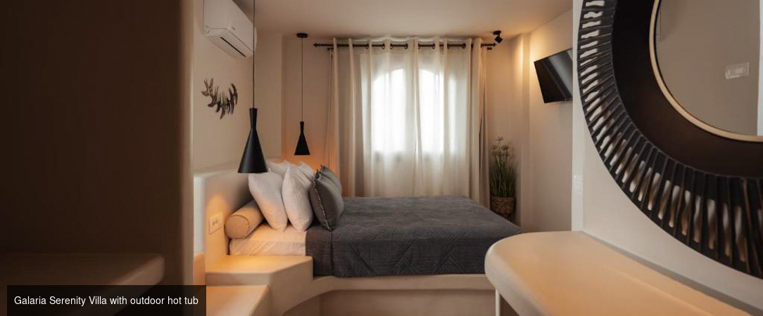 Galaria Serenity Suites - Havre de luxe et d’élégance au charme blanc des Cyclades sur l’île de Santorin. - Santorini, Greece