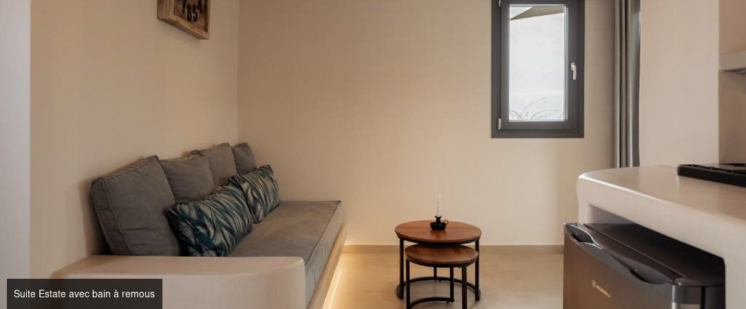 Galaria Serenity Suites - Havre de luxe et d’élégance au charme blanc des Cyclades sur l’île de Santorin. - Santorin, Grèce