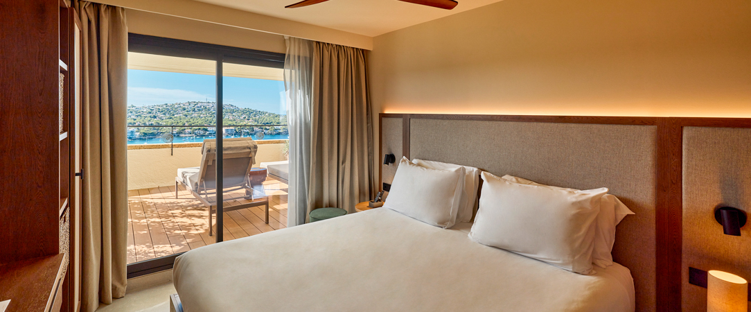 Purobeach Resort Santa Ponsa ★★★★★ - Une parenthèse méditerranéenne à Majorque, entre beach club, lumière et douceur insulaire. - Majorque, Espagne