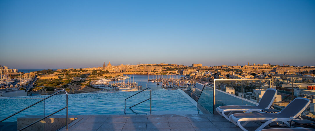 Grands Suites Hotel Residences & Spa ★★★★ - Un hôtel-résidence moderne au cœur de Malte avec une vue sur les toits de La Valette. - Gzira, Malta