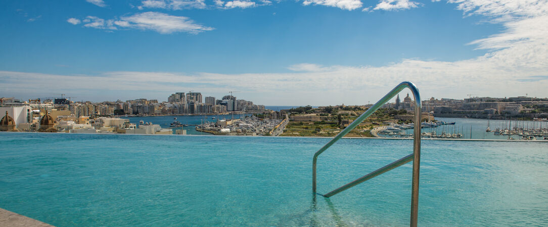 Grands Suites Hotel Residences & Spa ★★★★ - Un hôtel-résidence moderne au cœur de Malte avec une vue sur les toits de La Valette. - Gzira, Malta