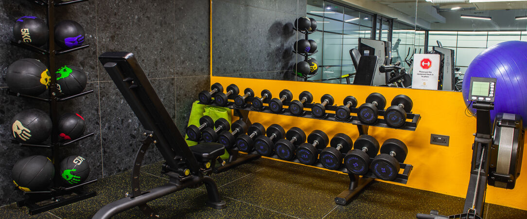 Grands Suites Hotel Residences & Spa ★★★★ - Un hôtel-résidence moderne au cœur de Malte avec une vue sur les toits de La Valette. - Gzira, Malta