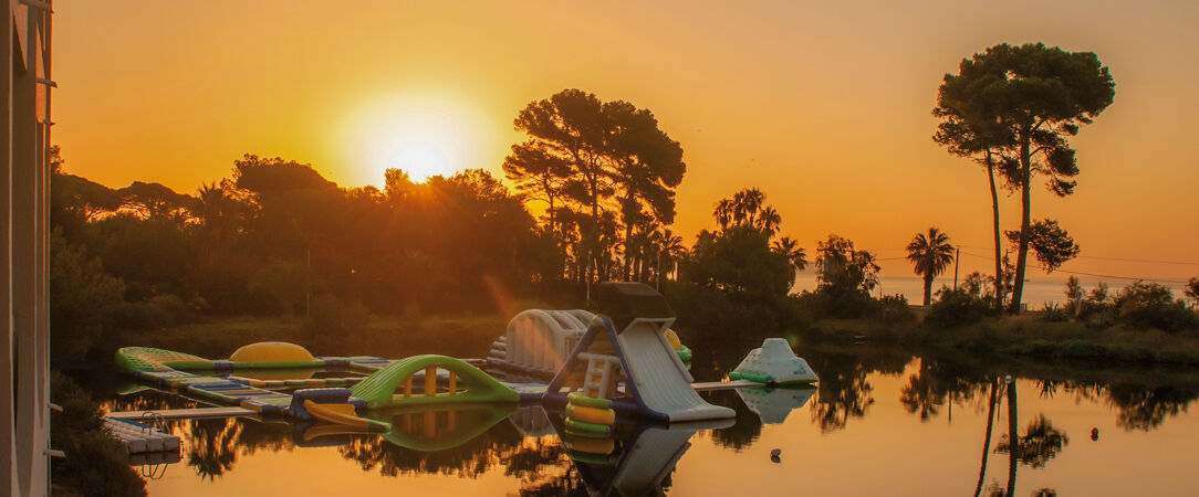 Hotel Club Le Plein Sud Vacances Bleues - Club face aux Îles d'Or à Hyères, pensé pour des vacances actives et ensoleillées en famille. - Hyères, France