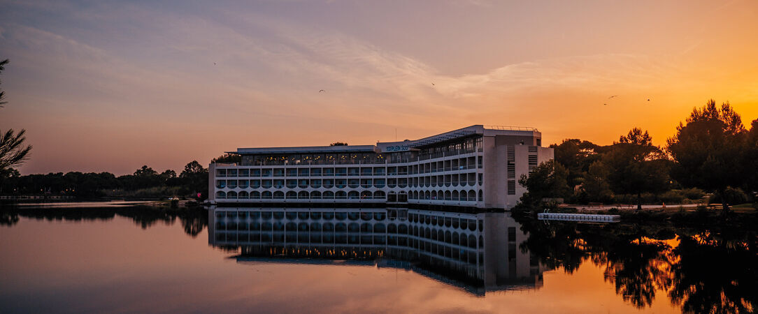 Hotel Club Le Plein Sud Vacances Bleues - Club face aux Îles d'Or à Hyères, pensé pour des vacances actives et ensoleillées en famille. - Hyères, France