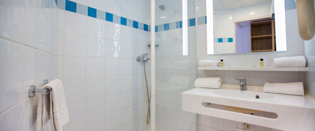 Hotel Club Le Plein Sud Vacances Bleues - Club face aux Îles d'Or à Hyères, pensé pour des vacances actives et ensoleillées en famille. - Hyères, France