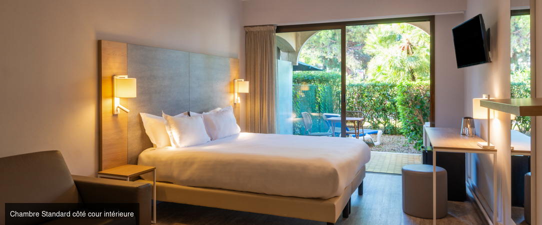 Hôtel Bahia - Un hôtel au bord de la mer au cœur d’un parc boisé entre Nice et Antibes, avec piscine et accès direct à la plage. - Côte d'Azur, France