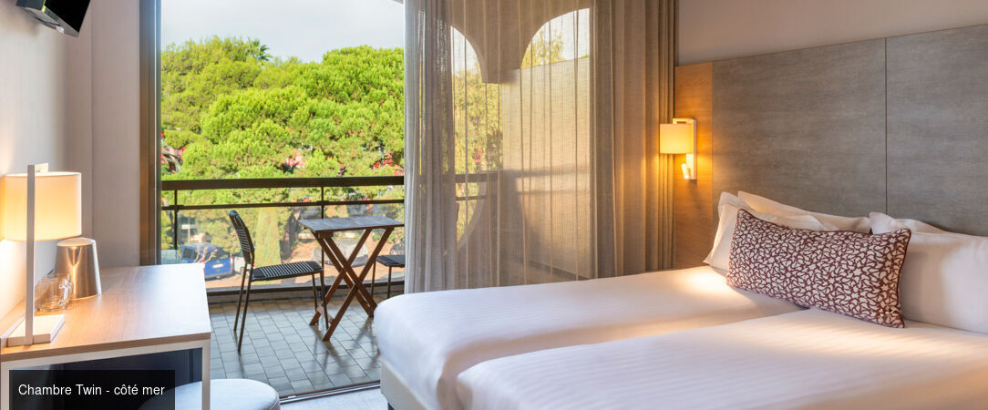 Hôtel Bahia - Un hôtel au bord de la mer au cœur d’un parc boisé entre Nice et Antibes, avec piscine et accès direct à la plage. - Côte d'Azur, France
