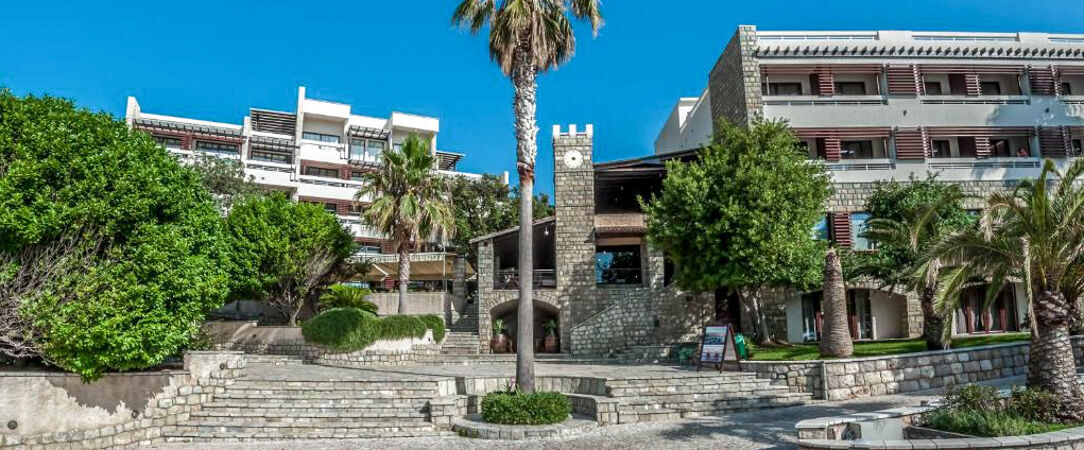 Radisson Resort Ruza Vjetrova ★★★★ - Un refuge panoramique suspendu au-dessus de l’Adriatique. - Dobra Voda, Montenegro