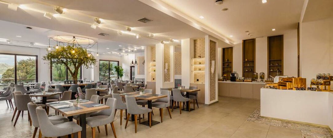 Radisson Resort Ruza Vjetrova ★★★★ - Un refuge panoramique suspendu au-dessus de l’Adriatique. - Dobra Voda, Monténégro