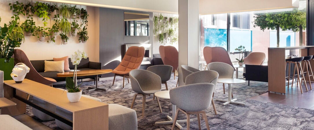 Novotel Lausanne Bussigny ★★★★ - Le calme d’un écrin végétal proche de Lausanne, entre baignade naturelle et douceur suisse. - Lausanne, Suisse