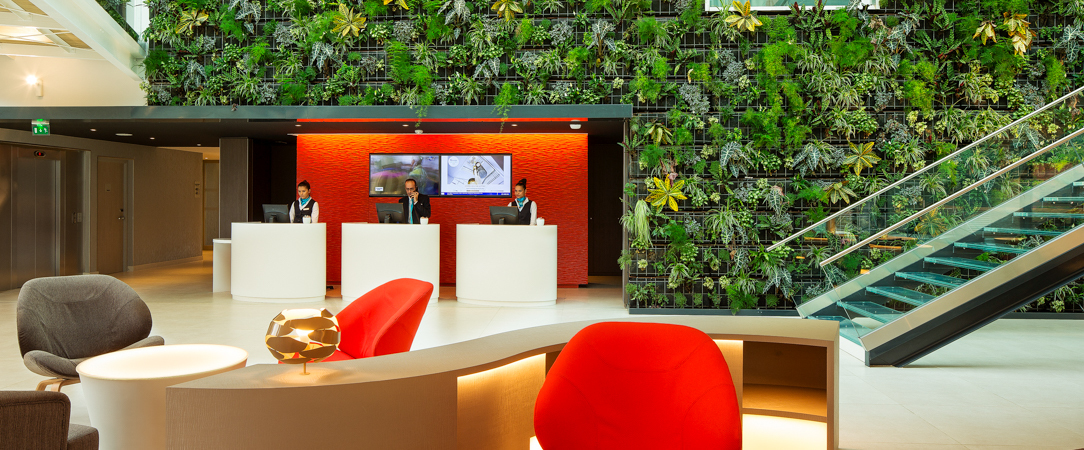 Oceania Paris Roissy CDG ★★★★ - Cinq minutes de CDG, piscine chauffée, Spa et restaurant gastronomique : l'hôtel d'aéroport qui n'en a pas l'air. - Le Mesnil-Amelot, France