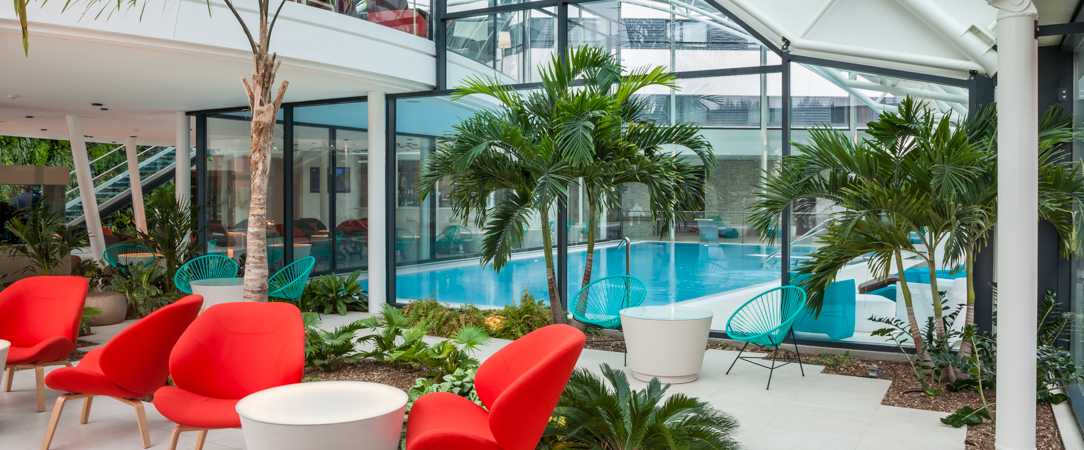 Oceania Paris Roissy CDG ★★★★ - Cinq minutes de CDG, piscine chauffée, Spa et restaurant gastronomique : l'hôtel d'aéroport qui n'en a pas l'air. - Le Mesnil-Amelot, France