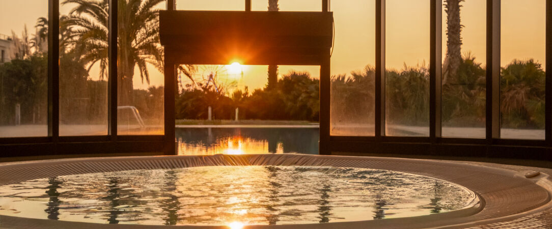 Hôtel Villa M Marseille ★★★★ - Une parenthèse chic dans le Marseille du bord de mer entre design rétro, piscine extérieure et atmosphère solaire. - Marseille, France