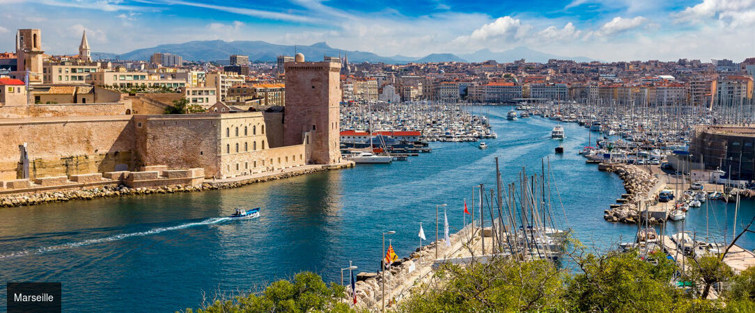 Hôtel Villa M Marseille ★★★★ - Une parenthèse chic dans le Marseille du bord de mer entre design rétro, piscine extérieure et atmosphère solaire. - Marseille, France