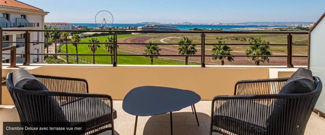 Hôtel Villa M Marseille ★★★★ - Une parenthèse chic dans le Marseille du bord de mer entre design rétro, piscine extérieure et atmosphère solaire. - Marseille, France