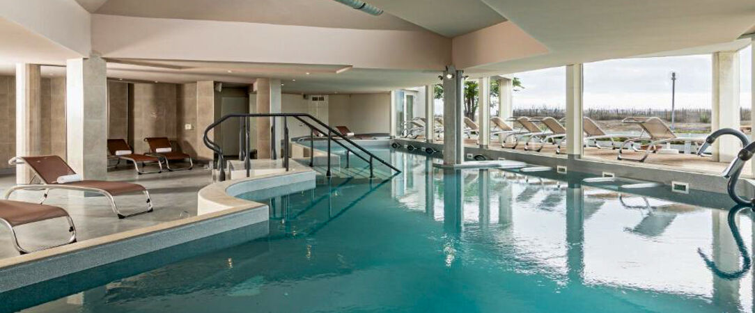 Thalazur Port Camargue - Hôtel & Spa ★★★★ - Dernière minute - Une échappée méditerranéenne face aux dunes, où la Camargue sauvage épouse le luxe apaisé. - Camargue, France