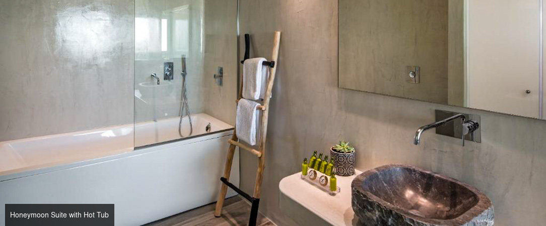 Casa Vitae Suites ★★★★★ - Retraite cycladique face à la plage volcanique de Kamari. - Destination du produit