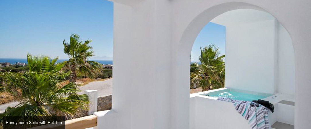Casa Vitae Suites ★★★★★ - Retraite cycladique face à la plage volcanique de Kamari. - Destination du produit