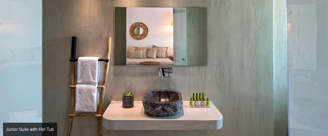 Casa Vitae Suites ★★★★★ - Retraite cycladique face à la plage volcanique de Kamari. - Destination du produit