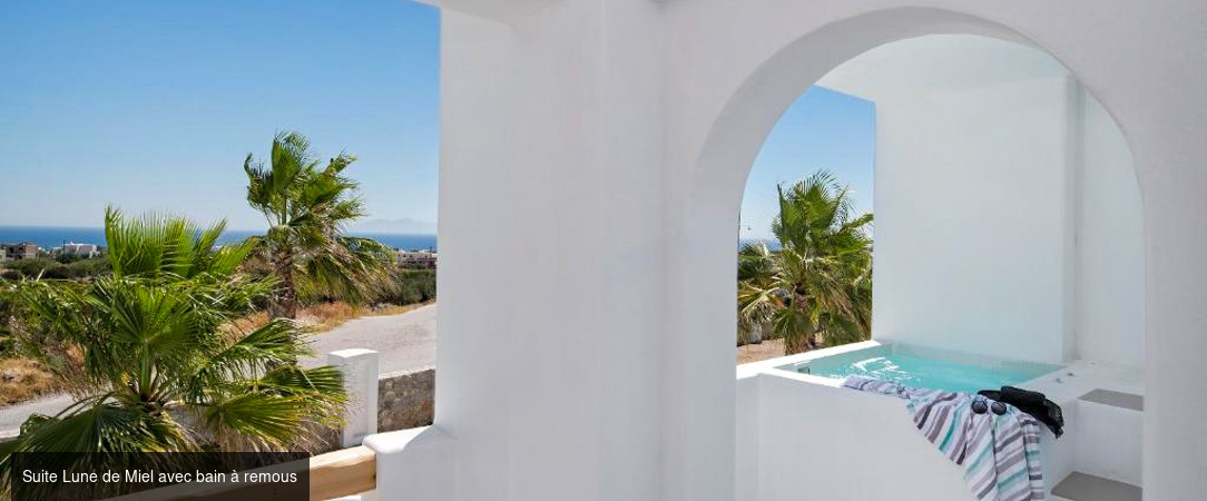 Casa Vitae Suites ★★★★★ - Retraite cycladique face à la plage volcanique de Kamari. - Santorin, Grèce