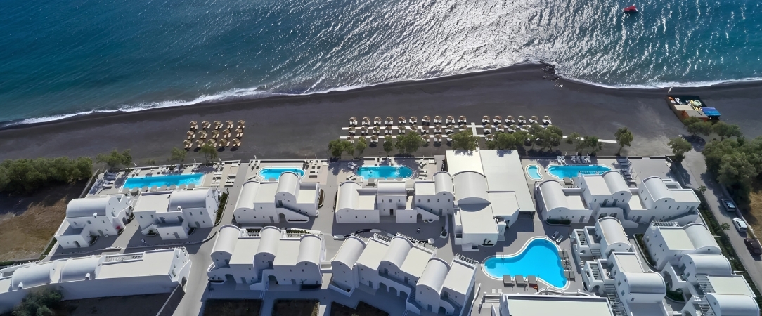 Costa Grand Resort & Spa ★★★★★ - Escapade volcanique en demi-pension, en bord de plage à Santorin. - Santorin, Grèce
