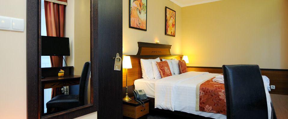 Residence Baron ★★★★ - Elegant luxury and pampering with the  Pearl of The Danube at your fingertips. - Budapest, Hungary