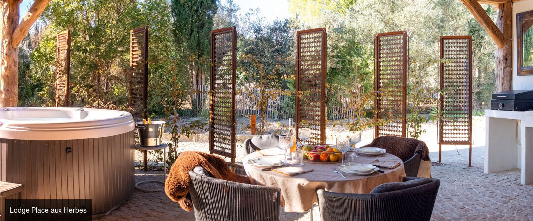 Domaine Secret d'Uzes - Lodges & maison de caractère, pour séjourner entre amis ou en famille. - Gard, France