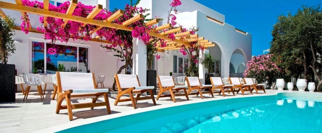 Cavo Bianco Boutique Hotel & Spa ★★★★★ - Écrin blanc cycladique face à une plage noire de Santorin. - Santorini, Greece