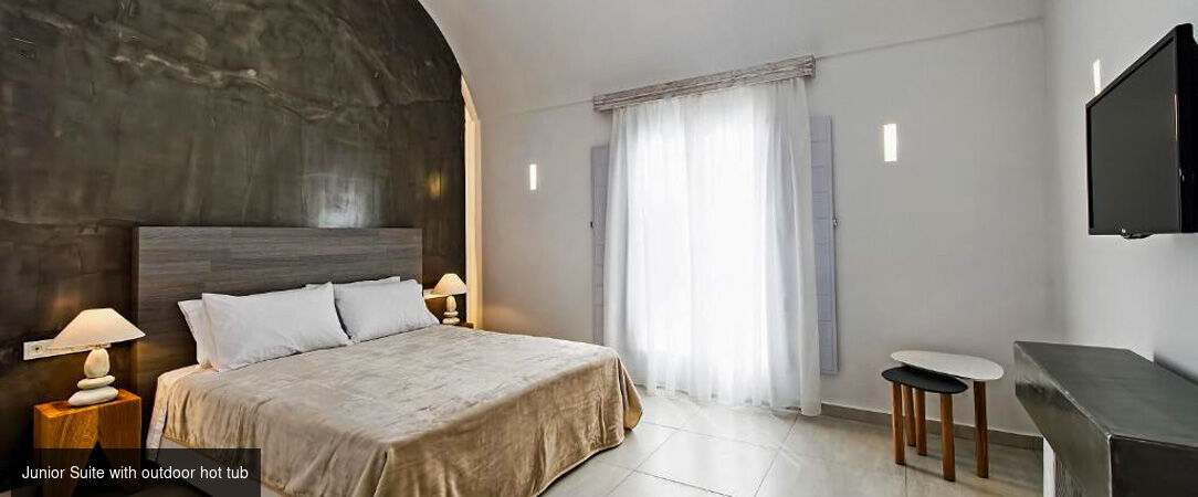 Cavo Bianco Boutique Hotel & Spa ★★★★★ - Écrin blanc cycladique face à une plage noire de Santorin. - Santorini, Greece