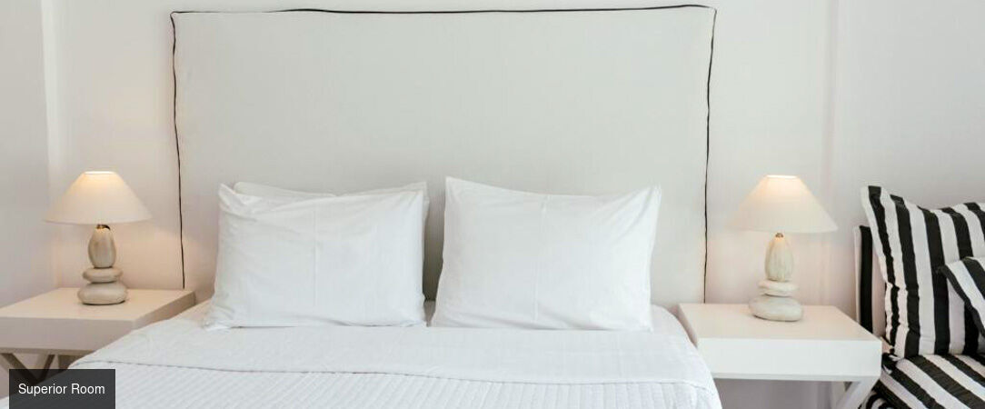 Cavo Bianco Boutique Hotel & Spa ★★★★★ - Écrin blanc cycladique face à une plage noire de Santorin. - Santorini, Greece