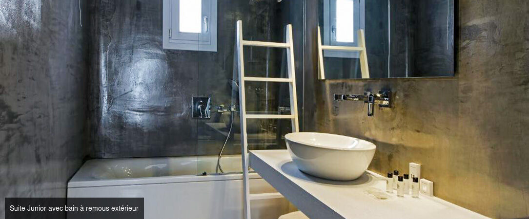 Cavo Bianco Boutique Hotel & Spa ★★★★★ - Écrin blanc cycladique face à une plage noire de Santorin. - Santorin, Grèce