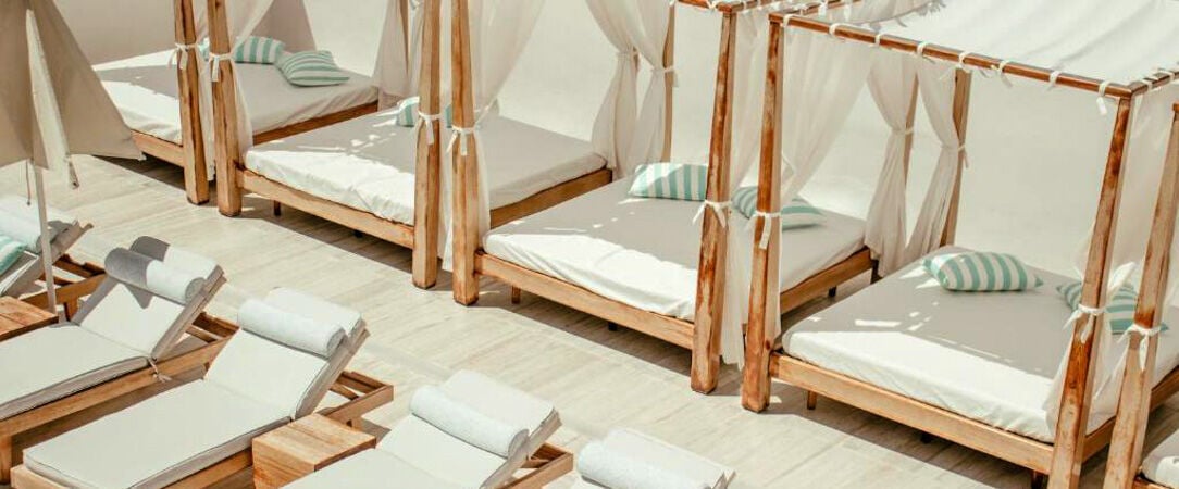 Cavo Bianco Boutique Hotel & Spa ★★★★★ - Écrin blanc cycladique face à une plage noire de Santorin. - Santorin, Grèce