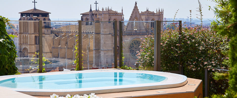 Villa Florentine ★★★★★ - Villa & jardin Renaissance surplombant le Vieux Lyon ! - Lyon, France