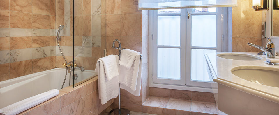 Villa Florentine ★★★★★ - Villa & jardin Renaissance surplombant le Vieux Lyon ! - Lyon, France