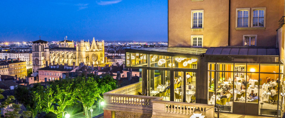 Villa Florentine ★★★★★ - Villa & jardin Renaissance surplombant le Vieux Lyon ! - Lyon, France