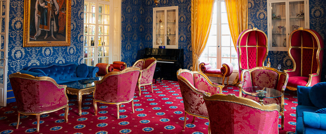 Château de Beauvois ★★★★ - Experience the gracious French art of living in a Picardy grand château - Tours, France