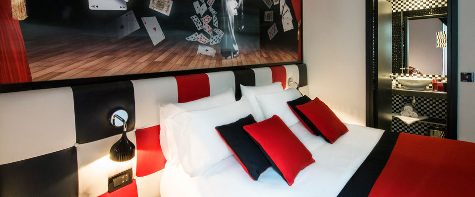 Splendor Hotel - A magical address in the 17th arrondissement - Paris, France
