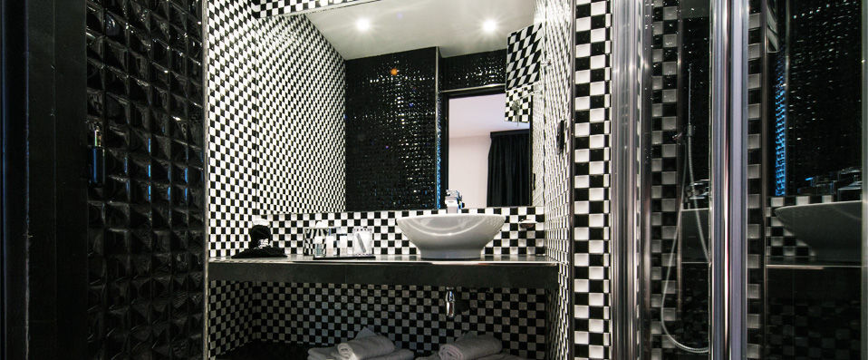 Splendor Hotel - A magical address in the 17th arrondissement - Paris, France