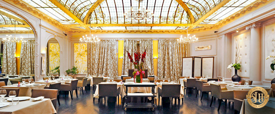 Hotel Vernet ★★★★ - Par Nicolas Clair, co-fondateur de VeryChic - Paris, France