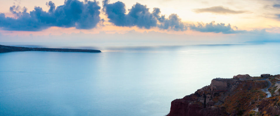 Sun Rocks Hotel ★★★★★ - A turtledove's nest for two overlooking the Aegean Sea. - Santorini, Greece