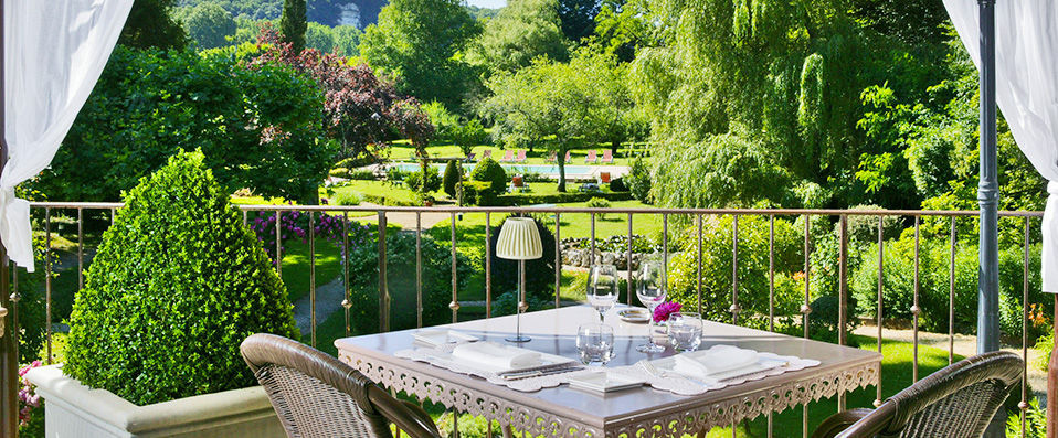 Les Glycines ★★★★ - An elegant and stylish base from which to explore the history and terroir of the Perigord Noir. - Dordogne, France