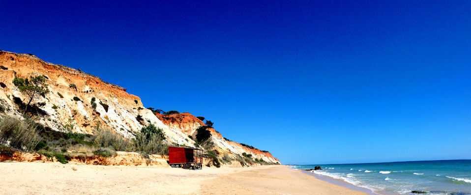 Pine Cliffs Secret Resort ★★★★★ - Cinq étoiles exceptionnelles les pieds dans l'eau en Algarve. - Algarve, Portugal