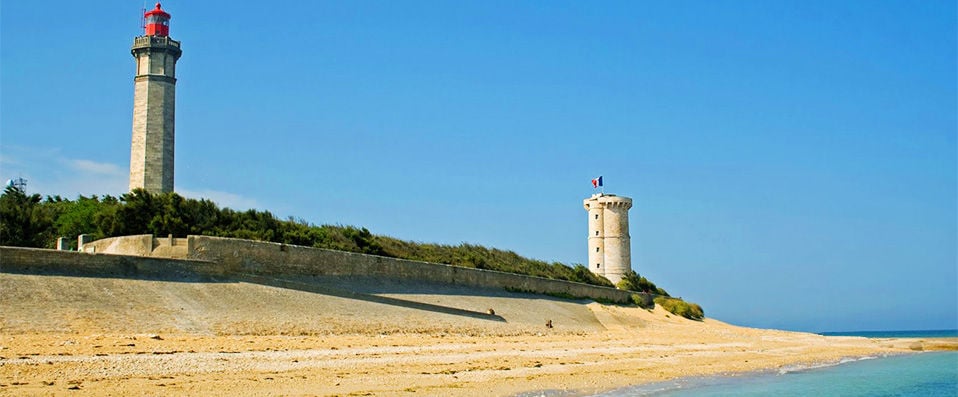 Hôtel Le Sénéchal - A picturesque fishing village paradise that’s almost too good to be true! - Ile de Ré, France