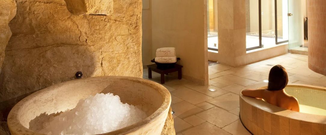 MAISON BERARD, Hôtel – Restaurant – Spa - Vivez l’expérience d’un menu Découverte en 4 actes inclus pour faire de votre séjour une véritable parenthèse culinaire. - La Cadière-d'Azur, France