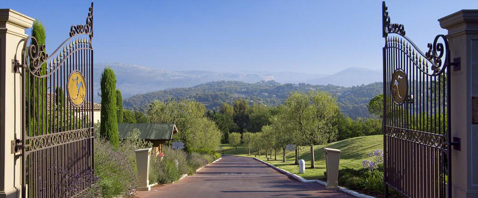 Le Mas Candille ★★★★★ - Elegance and exclusivity in a unique Provençal bastide. - Mougins, France